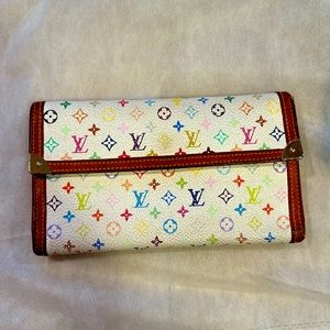 White Murakami wallet
